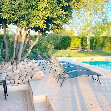 Le Puits De Jussens Konukevi *