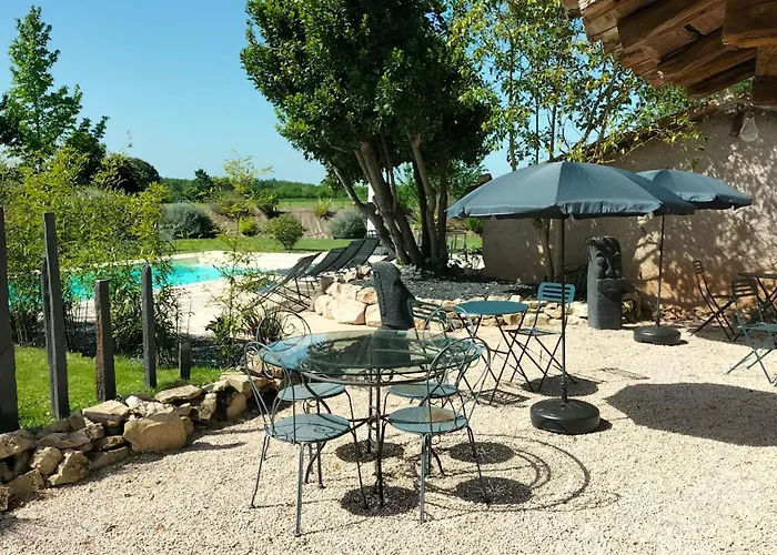 Le Puits De Jussens Gasthof *